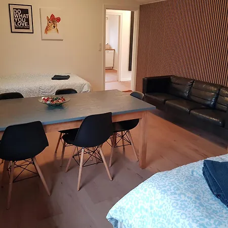 In - 500 M From Legohouse בילונד